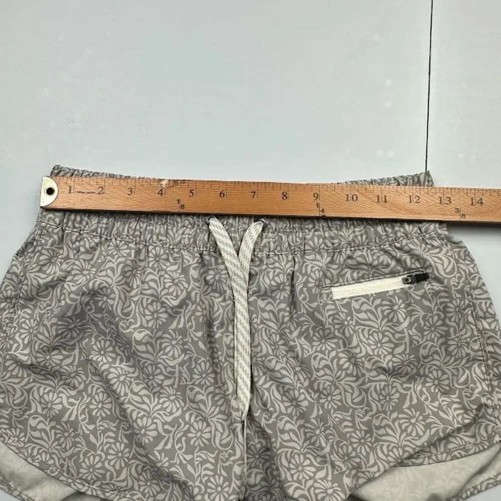 Vuori Clementine Short 2.0 Womens Small Gray Floral Lined Running Performance_9